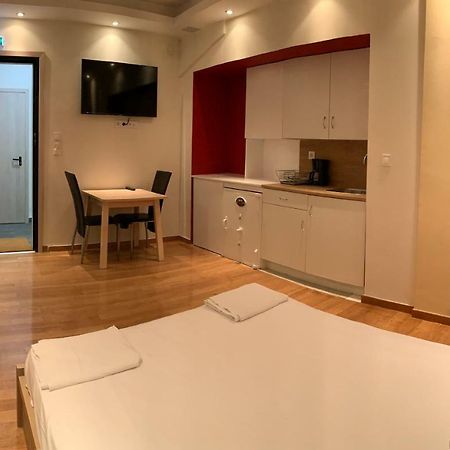 Just A Central Studio Apt. *Top Location* Apartment Atena Exterior foto