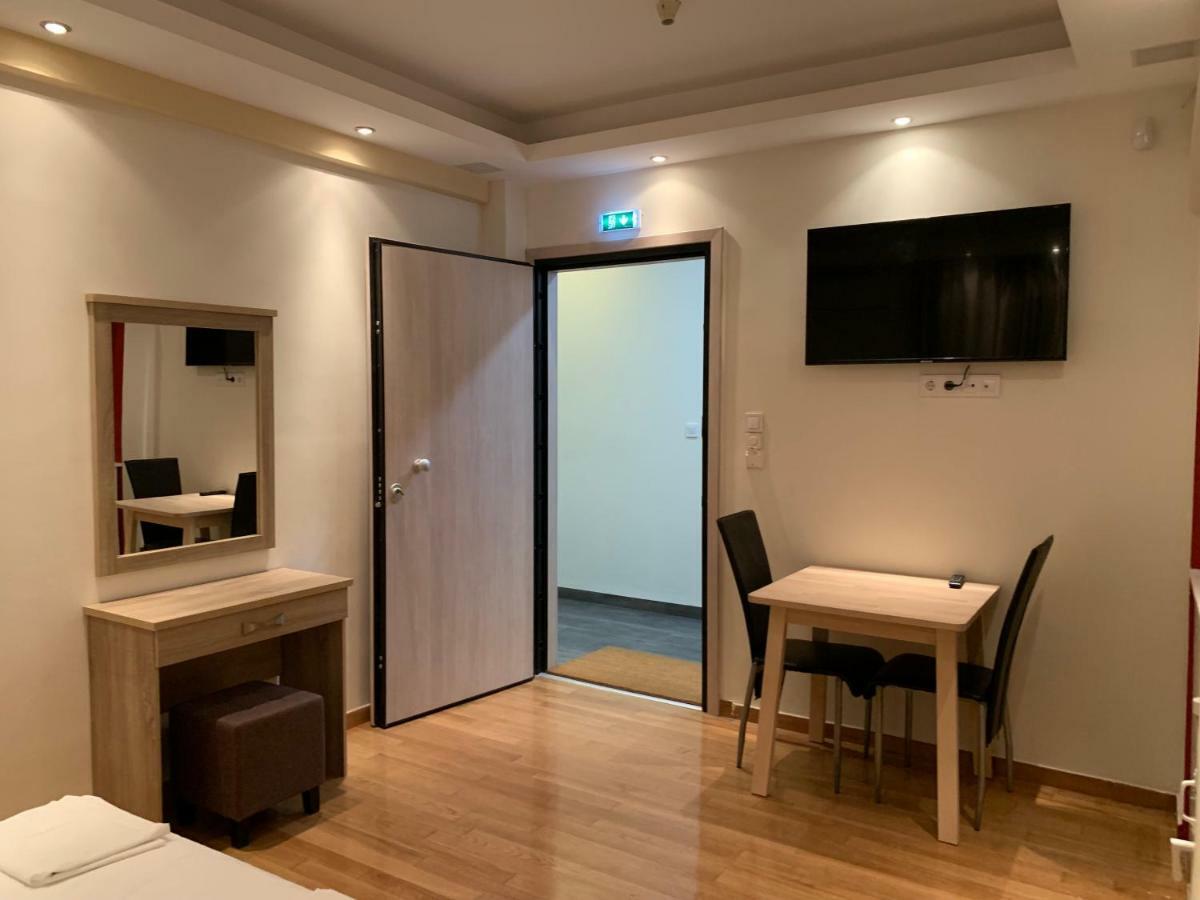 Just A Central Studio Apt. *Top Location* Apartment Atena Exterior foto